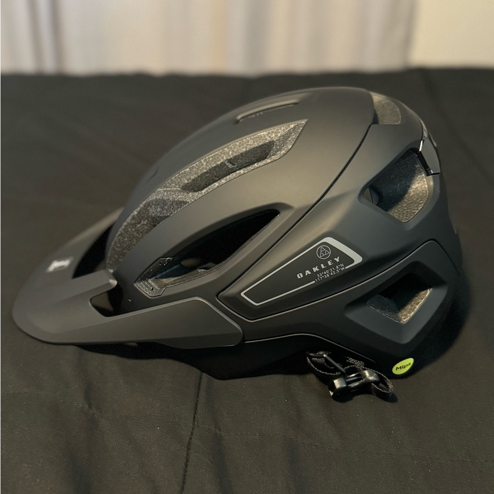 Oakley DRT3 Trail Bike Helmet